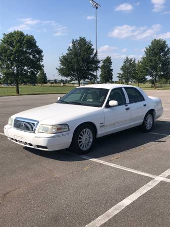 2010 Mercury Grand Marquis - cars & trucks - by owner - vehicle... for sale in Sikeston, MO