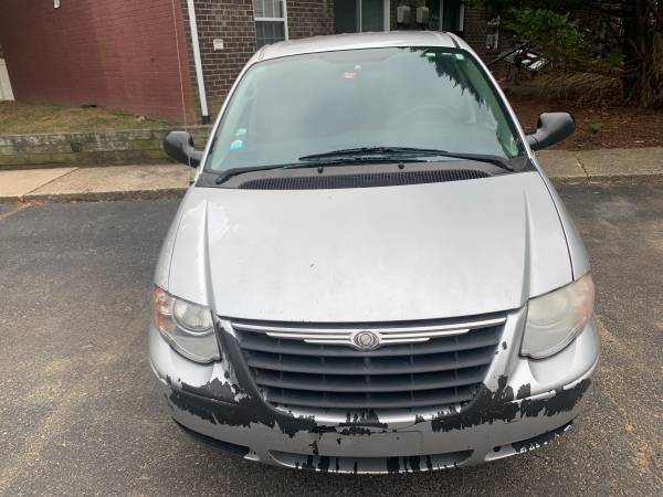 2007 Chrysler town and country for sale in Essex, MD