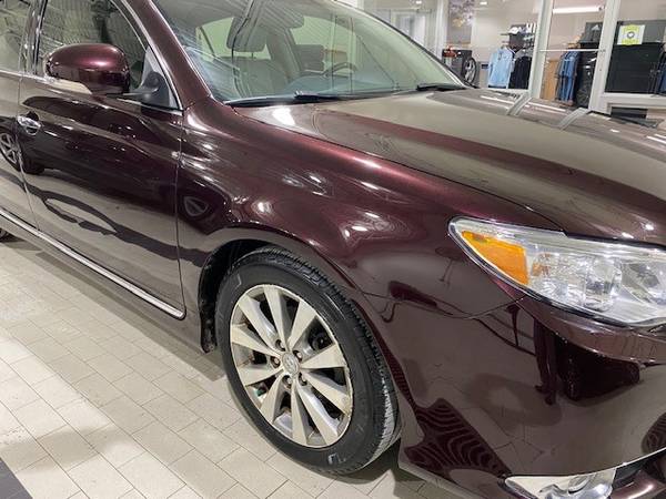 2011 Toyota Avalon for sale in Evansville, WI – photo 7