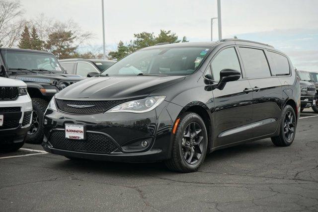 2019 Chrysler Pacifica Limited for sale in Bloomington, MN – photo 11
