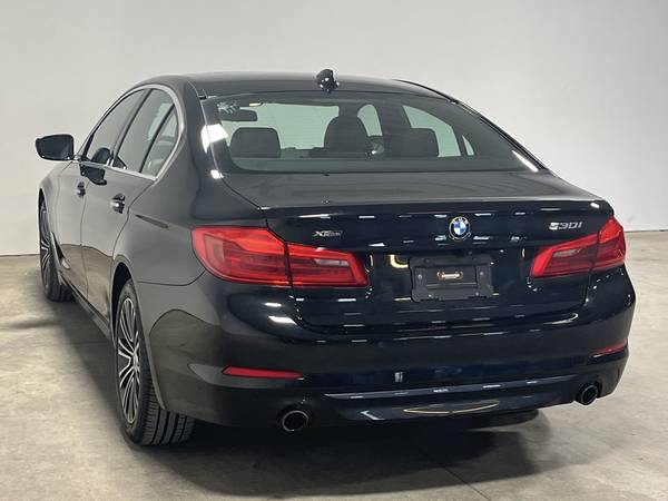 2018 BMW 5 Series 530i xDrive - - by dealer - vehicle for sale in Buffalo, NY – photo 3