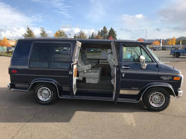 1994 CHEVROLET VAN G20 SERIES SUPER NICE RUNS GREAT LOADED LOW MILES for sale in Eugene, OR – photo 6