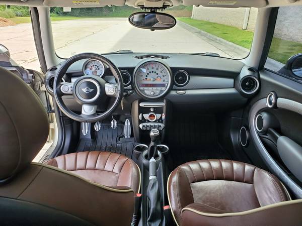 2009 Mini Cooper S - 132K - John Cooper Works Parts - 6 Speed Manual for sale in Raleigh, NC – photo 18