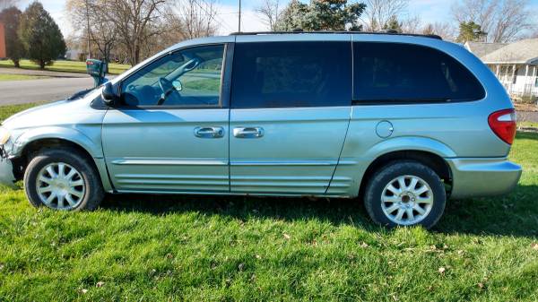 2003 chrysler town and country - cars & trucks - by owner - vehicle... for sale in Alden, NY – photo 5