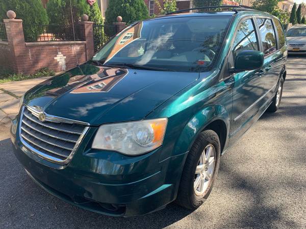 2009 Chrysler town and country for sale in Brooklyn, NY