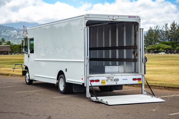 2014 18' Grumman/Olson Aluminum stepvans with HD 2000lbs liftgates for sale in Honolulu, CA – photo 2