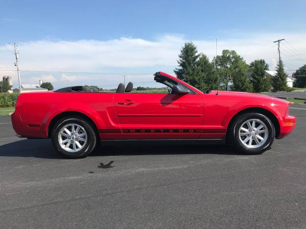 2007 Ford Mustang Premium Convertible LOW MILES for sale in Mount Joy, PA – photo 5