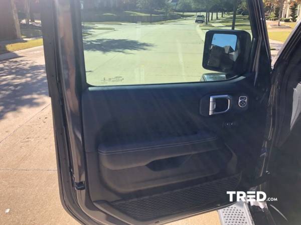 2018 Jeep Wrangler Unlimited - - by dealer - vehicle for sale in Dallas, TX – photo 17
