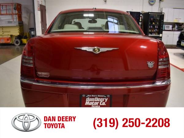 2007 Chrysler 300C Base Inferno Red Crystal Pearlcoat - cars & for sale in Cedar Falls, IA – photo 17