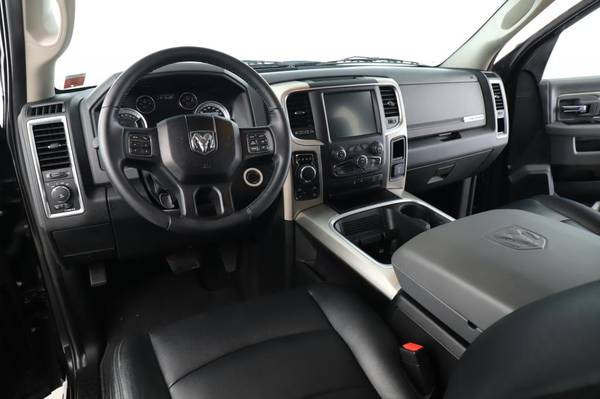 2016 RAM 1500 Big Horn Crew Cab 4X4 Crew Cab Pickup for sale in Amityville, NY – photo 3
