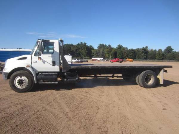 2005 International 4200 VT 365 Flat Bed Truck - 152, 207 Miles - 4x2 for sale in mosinee, WI – photo 2