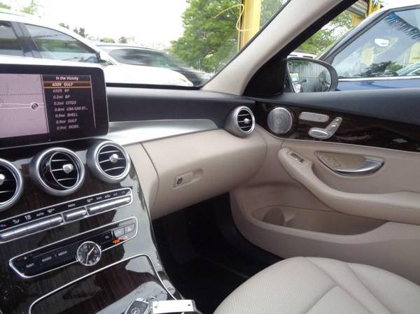 2016 Mercedes-Benz C-Class 4dr Sdn C300 4MATIC EVERYONE GETS for sale in Elmont, NY – photo 18