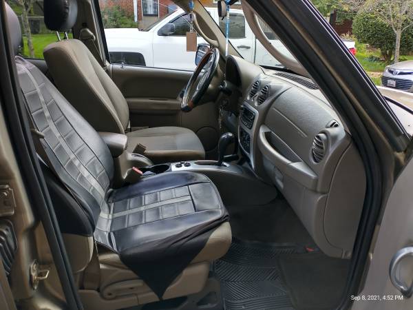 Jeep liberty 2005 for sale for sale in Hyattsville, District Of Columbia – photo 8