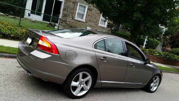 2010 VOLVO S80 TURBO T6 A.W.D SUPER CLEAN! SUNROOF, LEATHER, BLUETOOTH for sale in Philadelphia, PA – photo 2