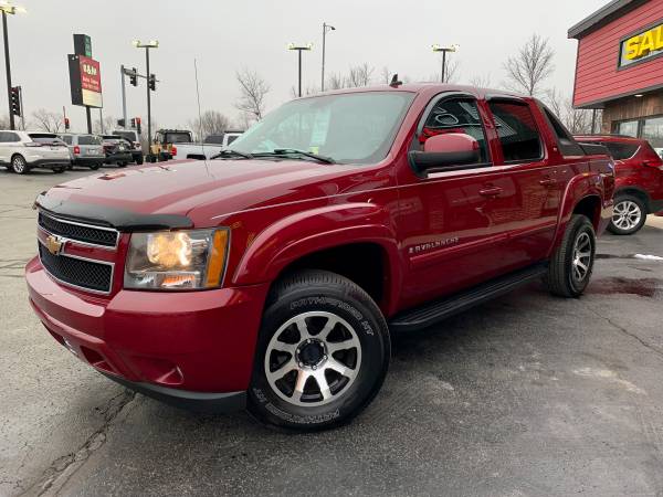 2007 Chevrolet Avalanche LT 4WD - Leather & Sunroof - 88k miles! for sale in Oak Forest, IL – photo 3