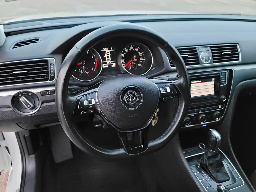 2016 Volkswagen Passat 1.8T R-Line for sale in Lakewood, CO – photo 17