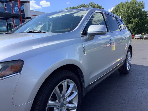 Loaded! 2010 Lincoln MKT! Finance Guaranteed! - cars & trucks - by... for sale in Ortonville, MI – photo 10