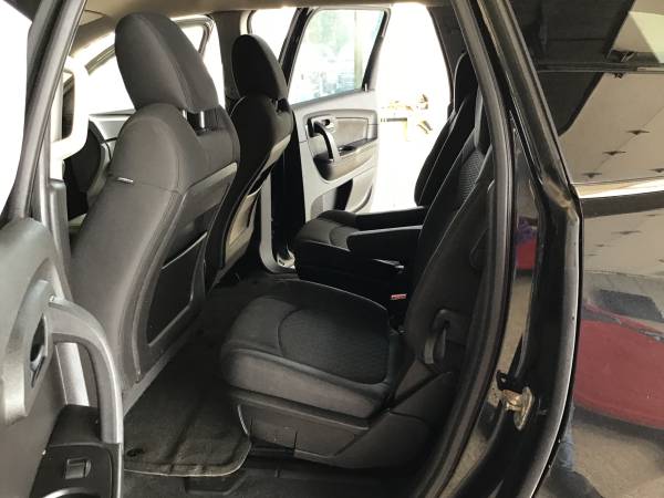 **2010 CHEVY TRAVERSE LT 3RD ROW SEAT V6** for sale in Cambridge, MN – photo 6