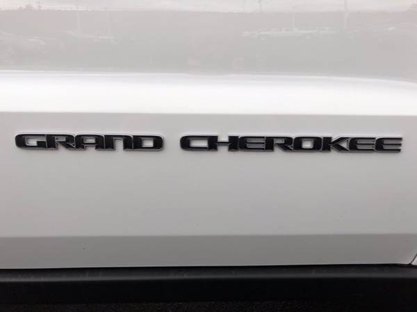 2017 Jeep Grand Cherokee Laredo hatchback Bright White Clearcoat -... for sale in Post Falls, WA – photo 7