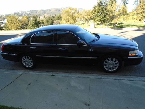 2011 Lincoln Town Car - - by dealer - vehicle for sale in Los Angeles, CA – photo 7