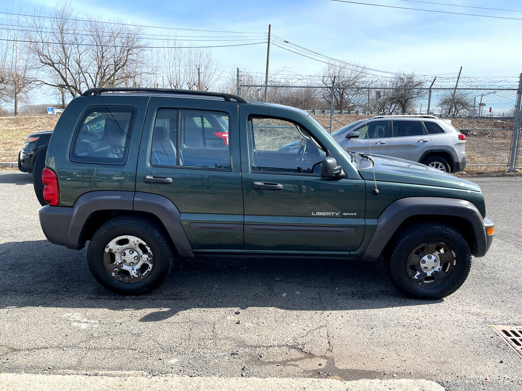 2003 Jeep Liberty Freedom Edition 4WD for sale in Hasbrouck Heights, NJ – photo 2