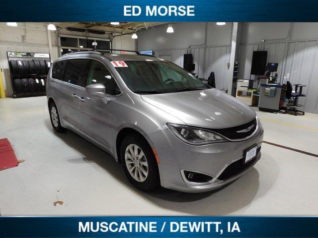 2019 Chrysler Pacifica Touring-L for sale in De Witt, IA