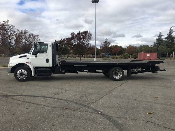 2012 INTERNATIONAL 4300 22' ROLLBACK TOW TRUCK *CARB COMPLIANT* -... for sale in Fairfield, CA – photo 2