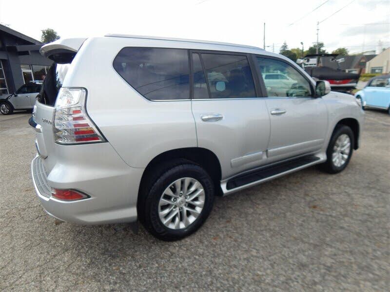 2017 Lexus GX 460 Luxury 4WD for sale in Angola, IN – photo 4