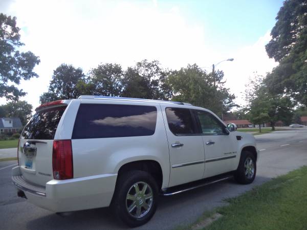 2008 Cadillac Escalade for sale in Louisville, KY – photo 7
