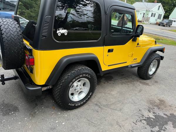 Jeep Wrangler 1 Owner Absolutely Beautiful Sunshine Solar Yellow! for sale in Augusta, ME – photo 3
