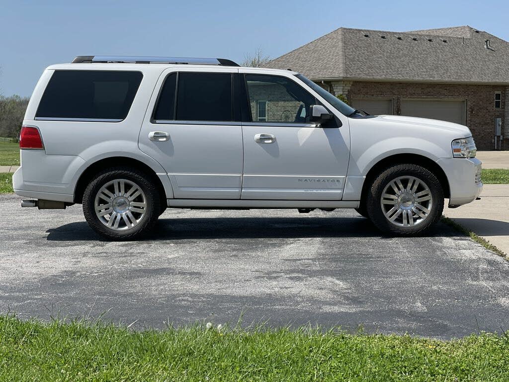 2011 Lincoln Navigator 4WD for sale in Other, MO – photo 4