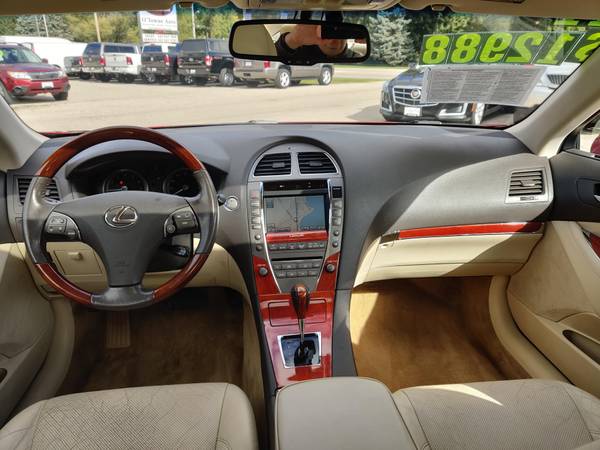 2011 Lexus ES 350 4dr Sdn for sale in Oconomowoc, WI – photo 11