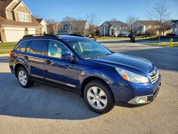 2011 Subaru Outback Premium AWD - Great Condition / Timing Belt Done... for sale in Carol Stream, IL – photo 6