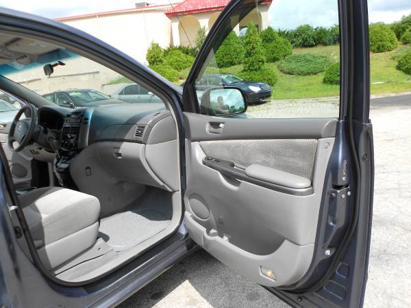 Toyota Sienna Reliable 7 Passenger Mini Van **1 Year Warranty** for sale in hampstead, RI – photo 17