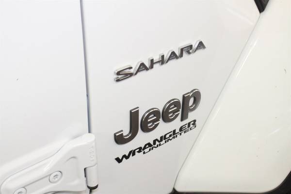 2020 Jeep Wrangler Unlimited Sahara SUV. Super Clean. Clean CarFax.... for sale in Portland, OR – photo 8