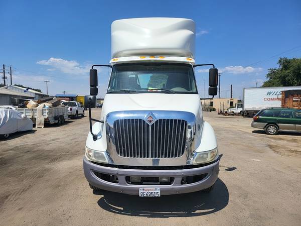 INTERNATIONAL DAYCAB 8600 LOW MILES - - by dealer for sale in Clovis, CA – photo 17