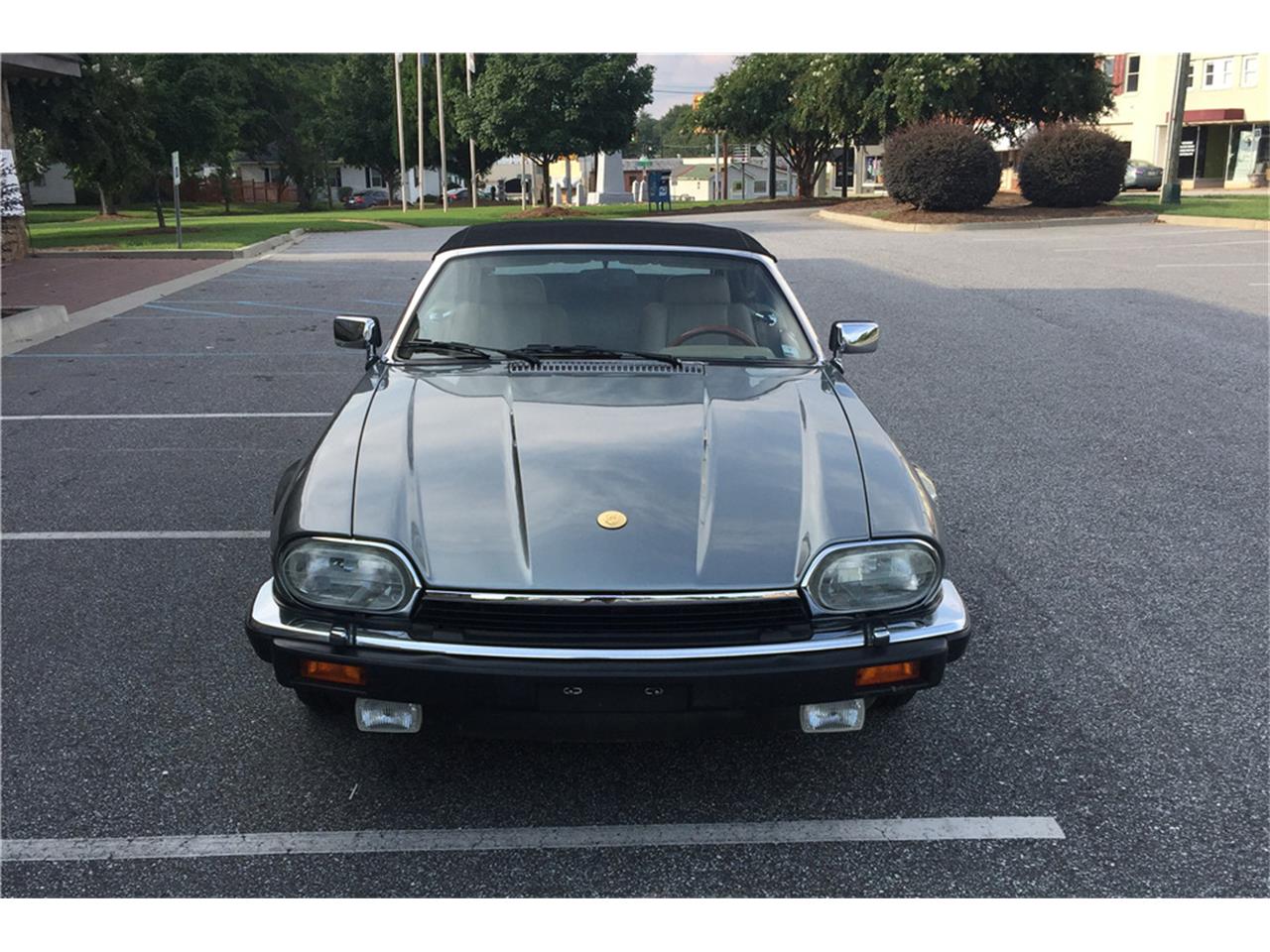 For Sale at Auction: 1992 Jaguar XJS for sale in West Palm Beach, FL – photo 4