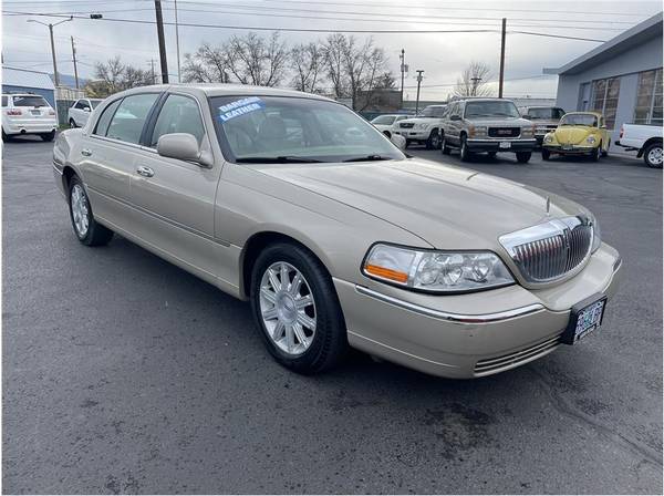 2006 Lincoln Town Car - - by dealer - vehicle for sale in Medford, OR – photo 7