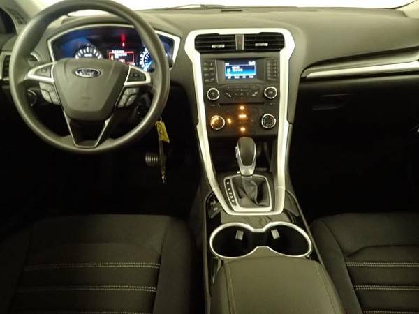 *2015* *Ford* *Fusion* *4dr Sdn SE FWD* for sale in Madison, IA – photo 3