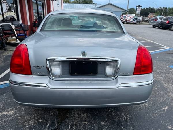 Lincoln Town Car Great Condition - - by dealer for sale in Lakeland, FL – photo 12