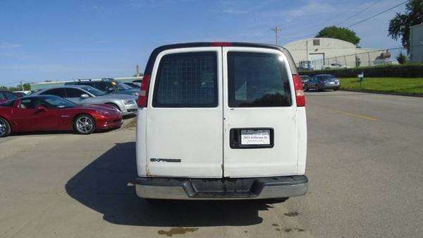 06 chevrolet g2500 cargo 187,000 miles $3300 **Call Us Today For... for sale in Waterloo, IA – photo 4