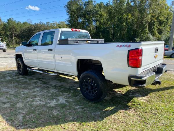 2015 CHEVY 2500HD CREW CAB, SILVERADO, 4X4 - cars & trucks - by... for sale in Shallotte, NC – photo 4