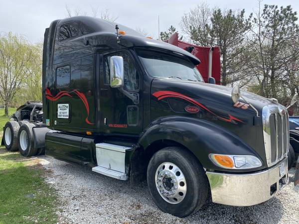 2005 PeterBilt 387 For Sale for sale in Lockport, IL – photo 3