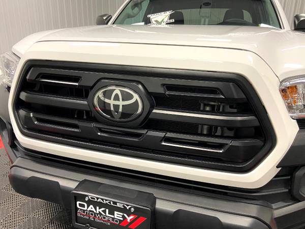 2019 Toyota Tacoma 4WD SR5 Access Cab pickup White for sale in Branson West, AR – photo 15