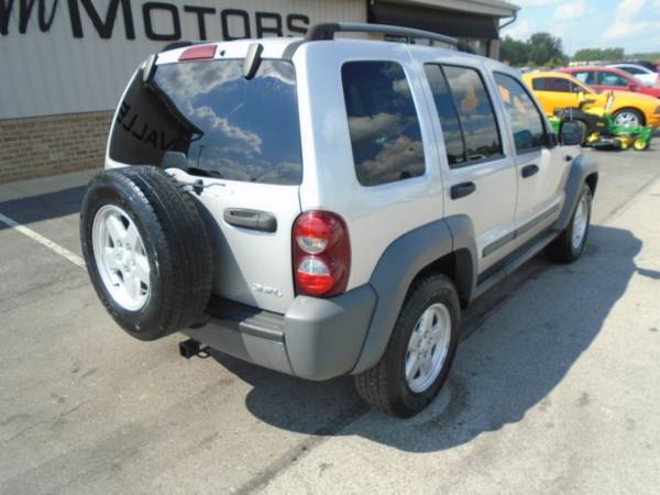 2005 Jeep Liberty Sport 4WD for sale in Mooresville, IN – photo 8
