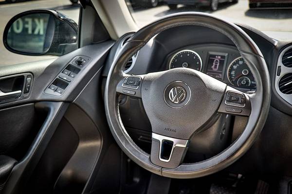 2017 *Volkswagen* *Tiguan* *2.0T S 4MOTION* Deep Bla for sale in Oak Forest, IL – photo 22