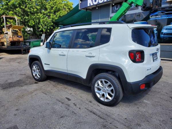 2018 Jeep Renegade Latitude 4x4 4dr SUV - cars & trucks - by dealer... for sale in Hollywood, FL – photo 3