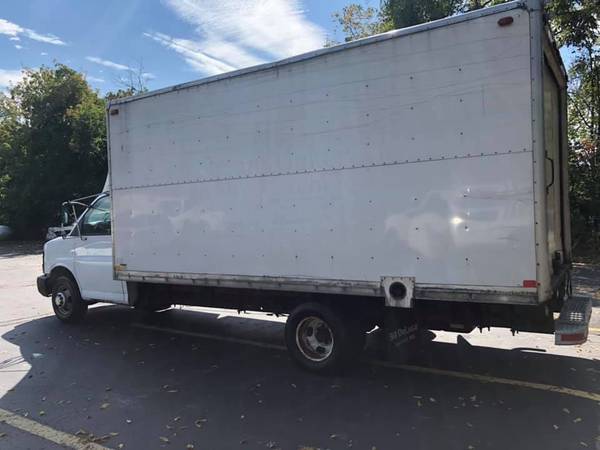 2004 Chevrolet G3500 Baybridge 20ft Box Truck for sale in North Andover, MA – photo 8