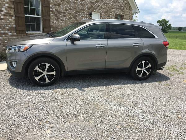2016 Kia Sorento EX - cars & trucks - by owner - vehicle automotive... for sale in Vinemont, AL – photo 2