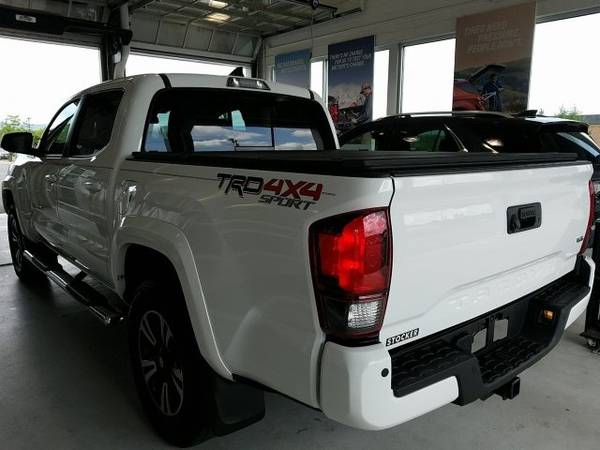 2018 Toyota Tacoma TRD Sport pickup White for sale in State College, PA – photo 14